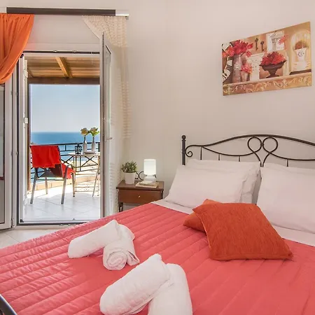 Coastal Paradise Found - Komis' Private Pool Retreat Villa *