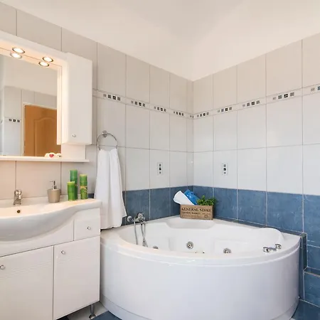 Villa Coastal Paradise Found - Komis' Private Pool Retreat Agios Nikolaos (Zakynthos)
