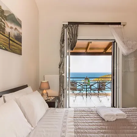 Villa Coastal Paradise Found - Komis' Private Pool Retreat