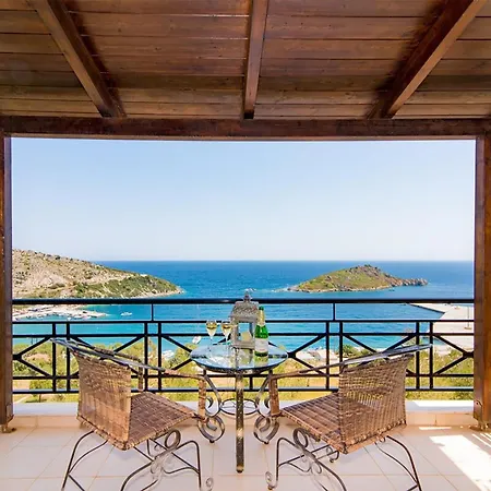 וילה Coastal Paradise Found - Komis' Private Pool Retreat אגיוס ניקולאוס