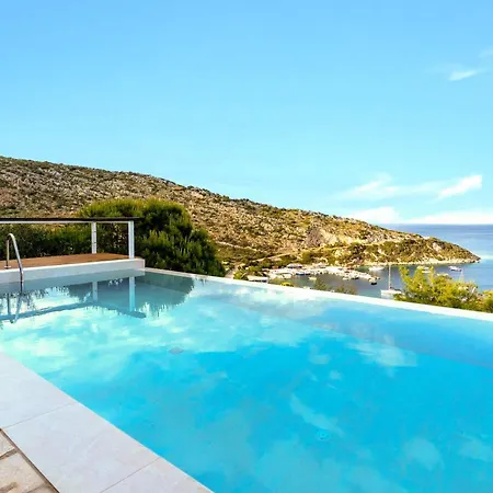 Villa Coastal Paradise Found - Komis' Private Pool Retreat Ayos Nikolaos