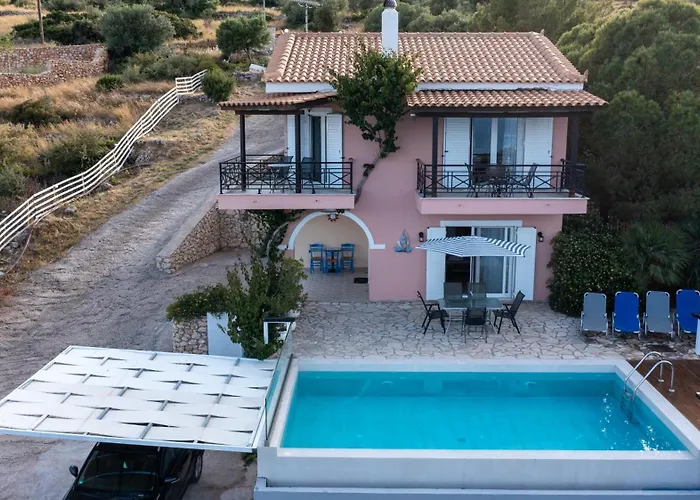 Coastal Paradise Found - Komis' Private Pool Retreat