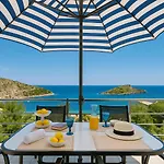 Coastal Paradise Found - Komis' Private Pool Retreat فيلة آغيوس نيكولاوس
