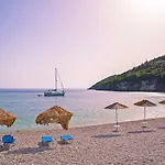 Coastal Paradise Found - Komis' Private Pool Retreat * آغيوس نيكولاوس