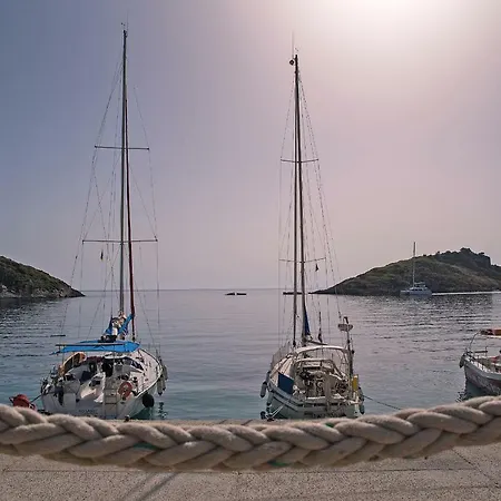 Coastal Paradise Found - Komis' Private Pool Retreat * Ayos Nikolaos