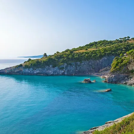 Βίλα Coastal Paradise Found - Komis' Private Pool Retreat *
