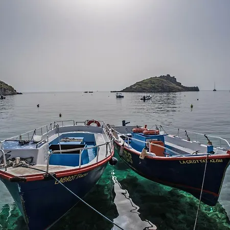 Coastal Paradise Found - Komis' Private Pool Retreat * Ayos Nikolaos