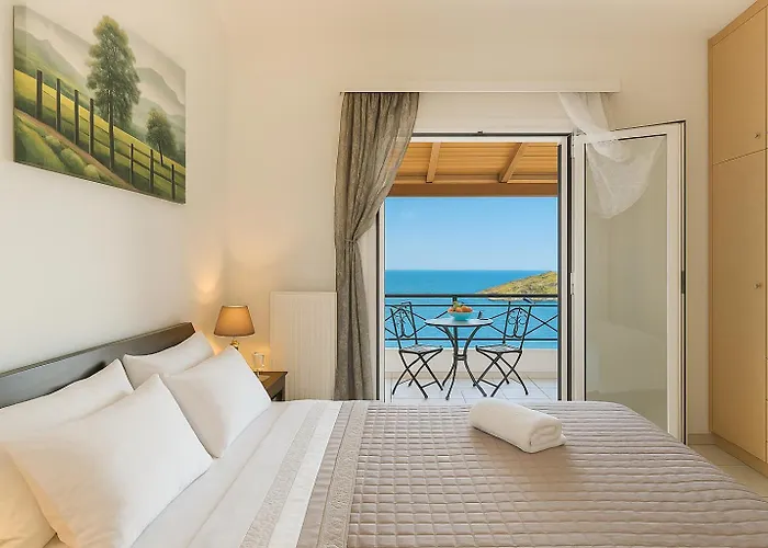 Coastal Paradise Found - Komis' Private Pool Retreat Villa