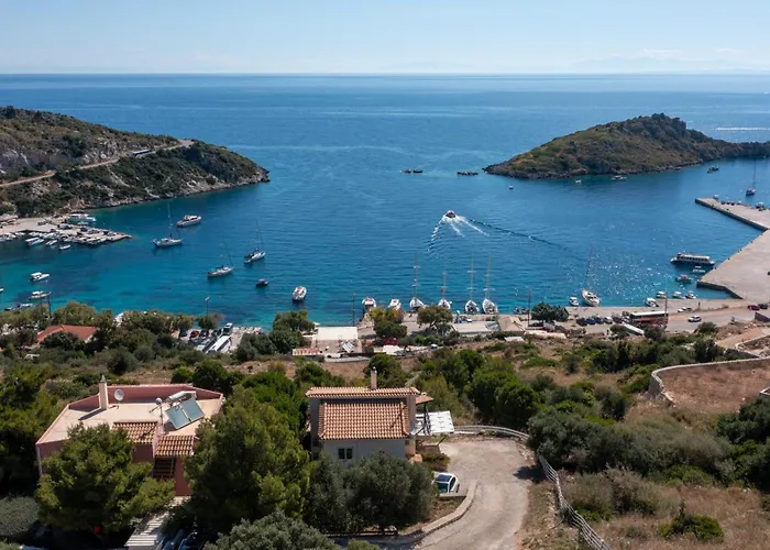 Villa Coastal Paradise Found - Komis' Private Pool Retreat Agios Nikolaos (Zakynthos)