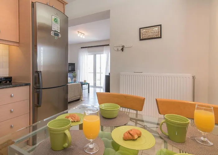 Villa Coastal Paradise Found - Komis' Private Pool Retreat *