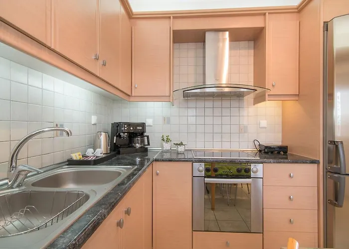 Villa Coastal Paradise Found - Komis' Private Pool Retreat *